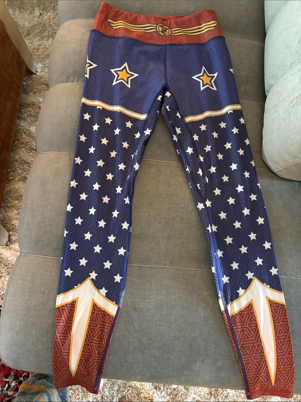 Star-Pattern High-Rise Leggings in Navy/Red